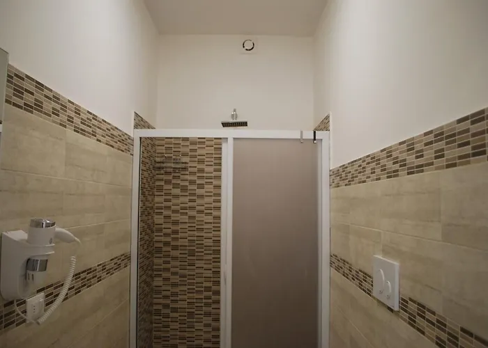 Alojamento de Acomodação e Pequeno-almoço Le Palme